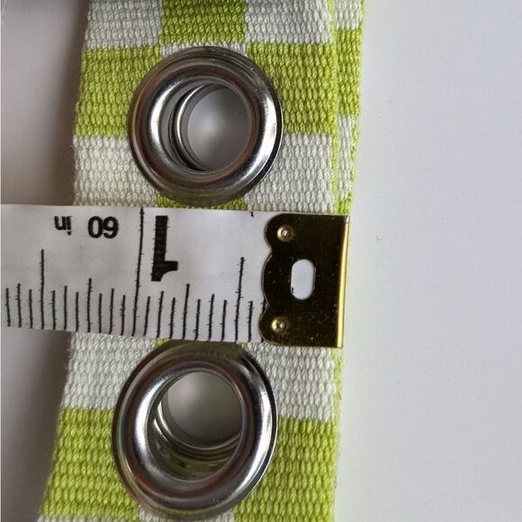 Neon green checkered grommet belt size M - Picture 4 of 5
